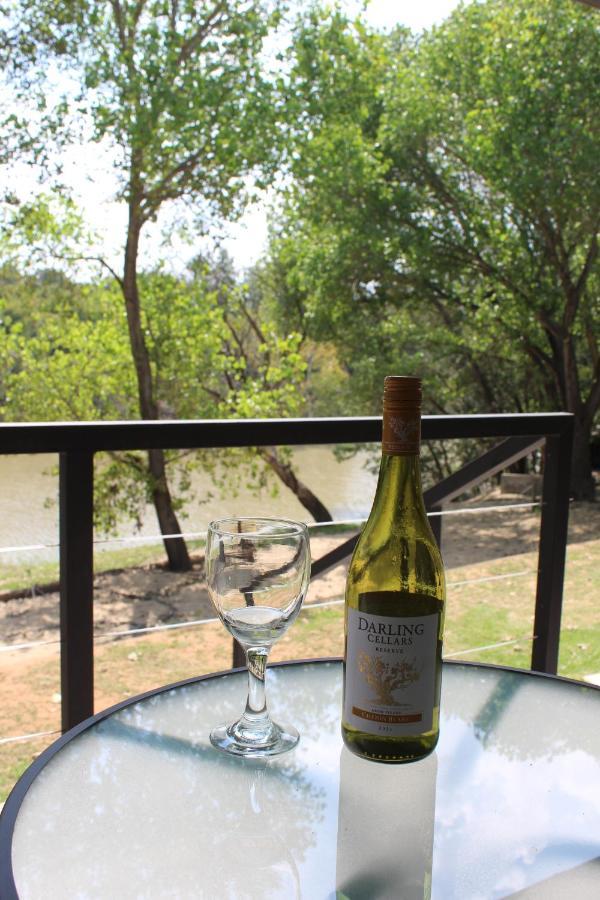 At The River Guest House Kroonstad Eksteriør bilde