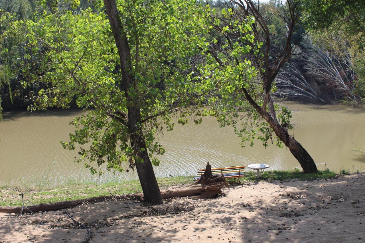 At The River Guest House Kroonstad Eksteriør bilde